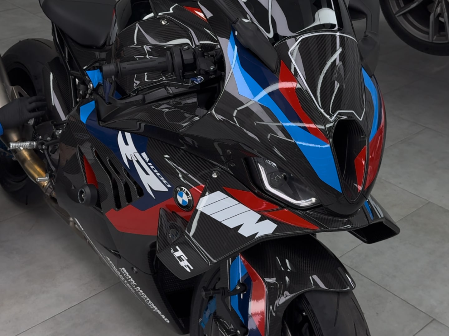 BMW M1000RR